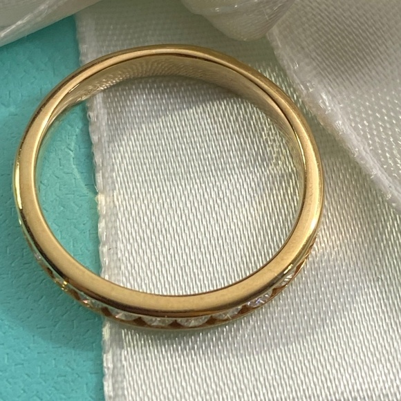 1/2 carat natural diamond band 14k yellow gold size 6.5 - Picture 3 of 5